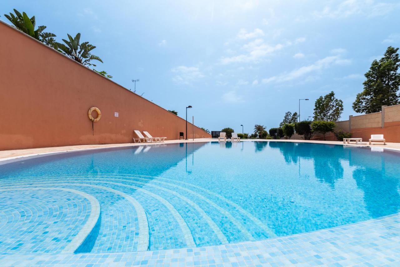 Comfortable 4-Bedroom Villa With Private Gardens Costa Adeje  Buitenkant foto