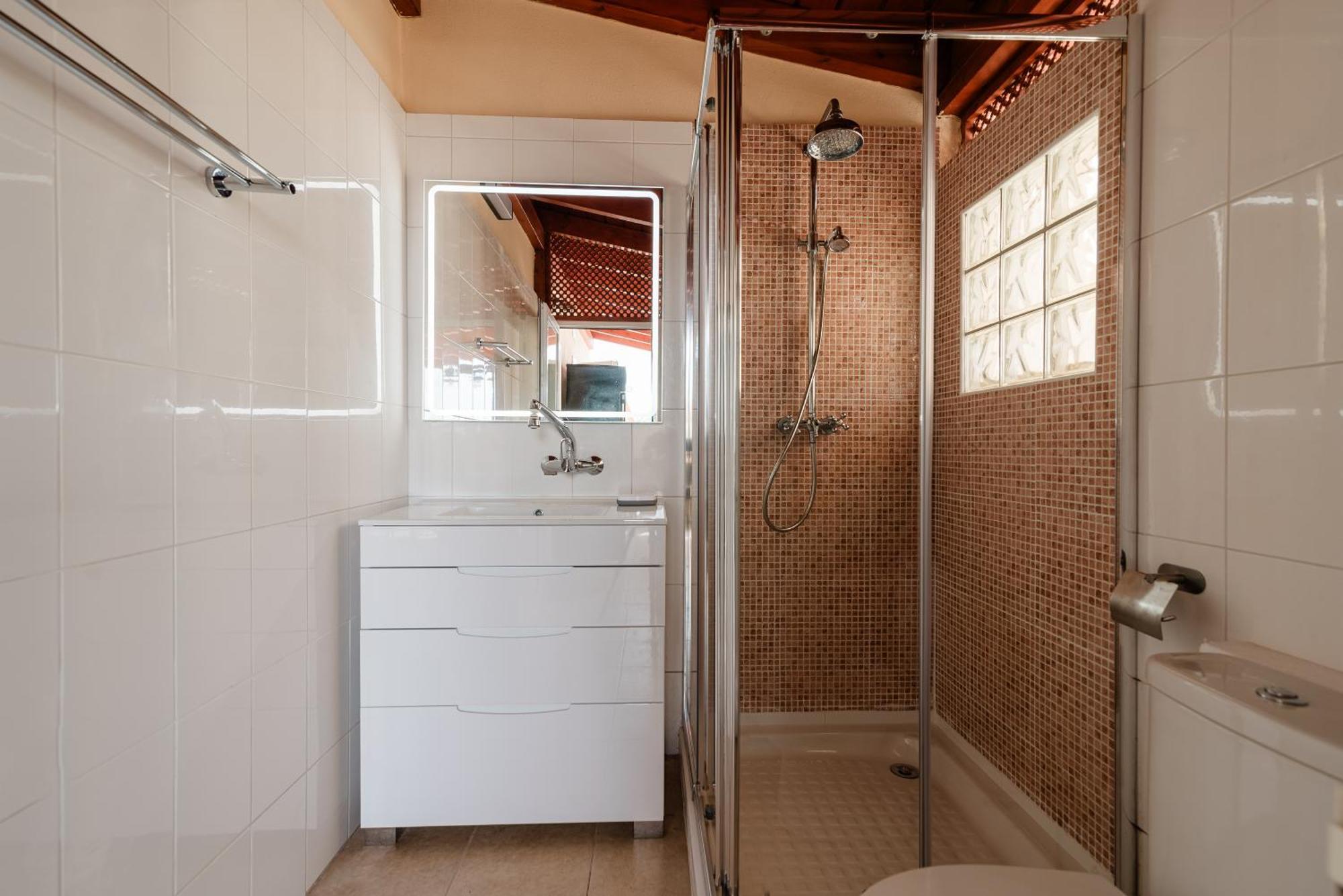 Comfortable 4-Bedroom Villa With Private Gardens Costa Adeje  Buitenkant foto